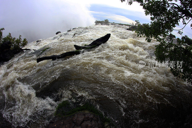 赞比亚:维多利亚瀑布或莫西-奥- tunya